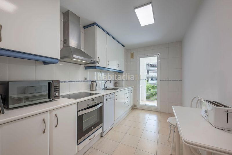 Foto 29d3e0a7-6b16-4c21-abcd-69cda2d01f40. Apartament amb piscina a Nueva Alcántara Marbella