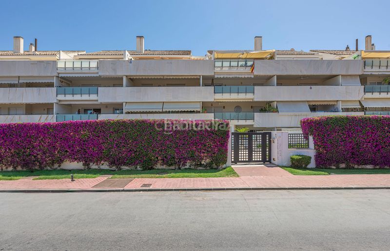Foto 873eddcf-e88d-4c51-a572-c0df8bee0f52. Apartament amb piscina a Nueva Alcántara Marbella