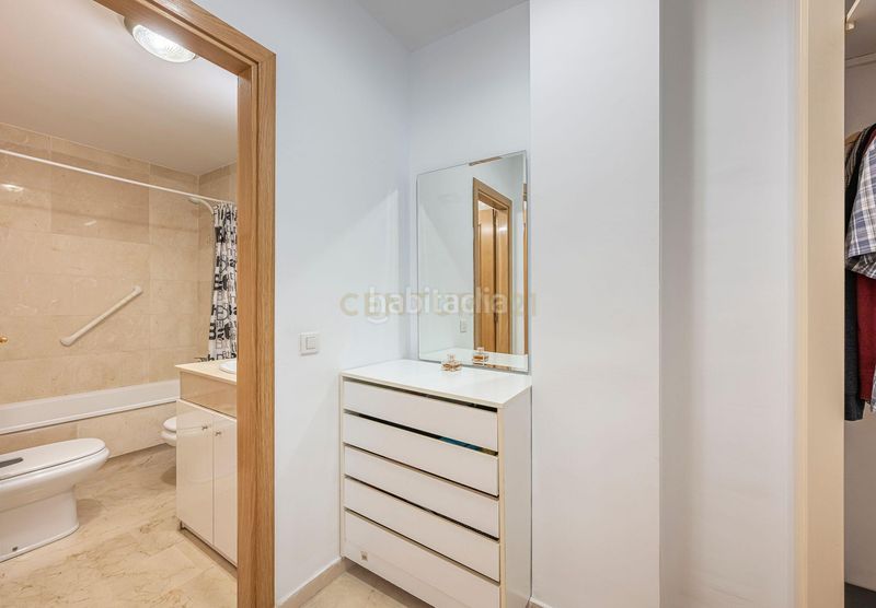 Foto eb3bee0b-2289-4b08-a18d-21aadd3b8ca1. Apartament amb piscina a Nueva Alcántara Marbella
