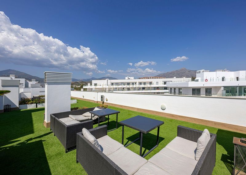 Foto ba9847f6-e1a9-4256-a57b-3d0f85d20c5a. Apartament amb aparcament piscina a Rodeo Alto - Guadaiza - La Campana Marbella