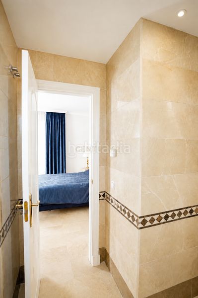 Foto 5303c3bc-f9cc-402b-89de-3c00c3352225. Casa en urbanización aloha lake elegante vivienda en aloha lake village nueva andalucía en Marbella