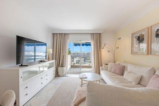 Piccolo appartamento in Calle ramón areces, marbella, spain marina banús 2. Espectacular apartamento en puerto banús , marbella.