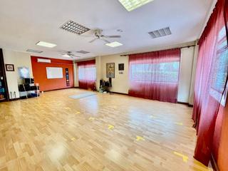 Rent Business premise in Avenida Europa