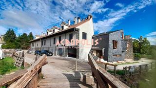 Parking voiture à EMILIANO ALONSO SANCHEZ LOMBA 17