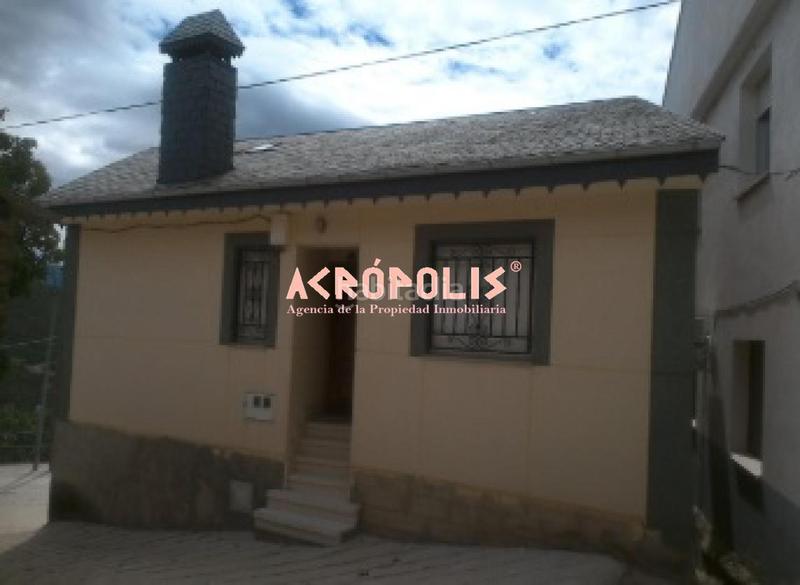 Foto 78933871-401d-43a1-97a3-4166c391a61d. House with heating in Castrillo de Cabrera