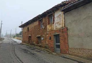 Casa a Valverde de la Virgen