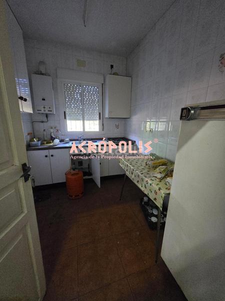 Foto f7e8b1cf-8fa6-4ded-807a-1c153976fa3a. Casa in miguel de cervantes 15 in Onzonilla
