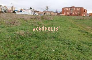 Terreno residencial en Trobajo del camino