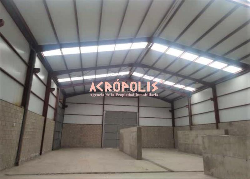 Foto 00b4a0a1-3ac4-43f9-95df-c82f378f992a. Capannone industriale in Cuadros