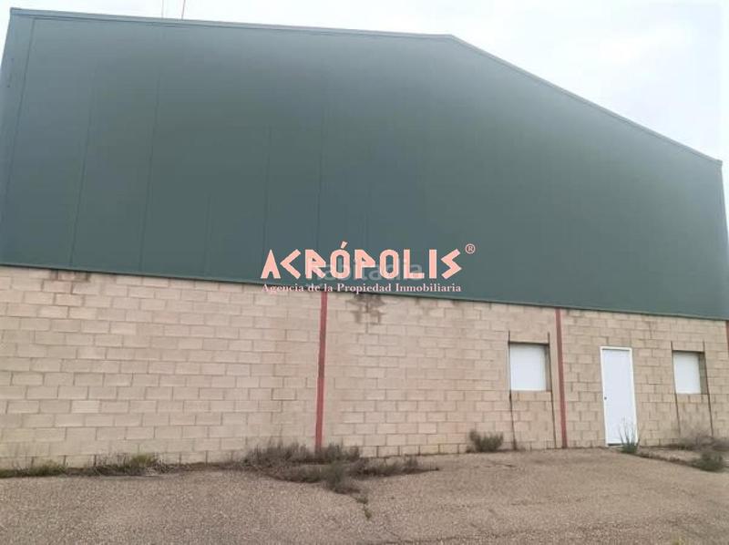 Foto 32659e34-d388-45e1-a2a1-eee303c4a5b6. Capannone industriale in Cuadros
