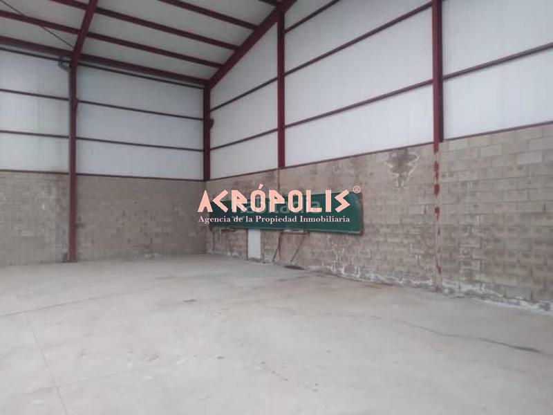 Foto 59836128-7eeb-4736-bbee-6a25f954562b. Capannone industriale in Cuadros