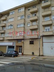Etagenwohnung  Avenida luis morán 17. Venta de piso en benavente