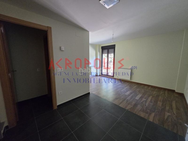 Foto db72e671-7dba-4caf-a7c3-8e9b387570b9. Dúplex amb calefacció aparcament a Puebla de Lillo