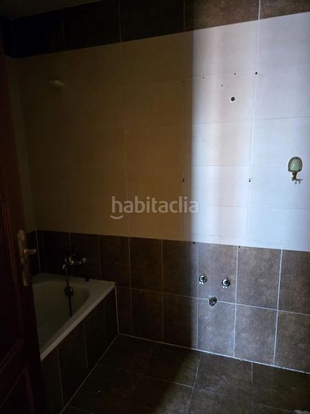 Foto d555fcf6-f7f5-426a-adda-cbda6636a9f3. Pis amb calefacció aparcament a Astorga