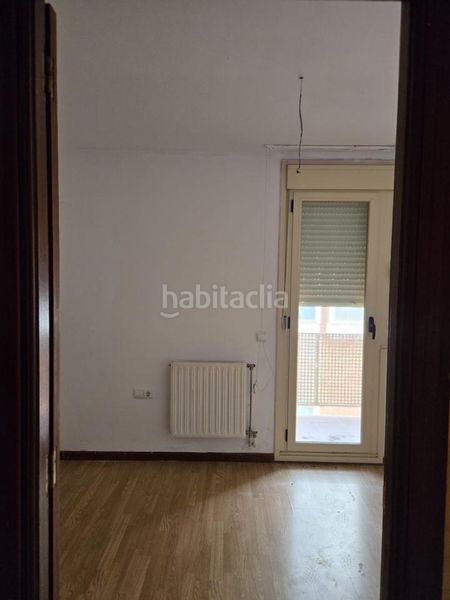 Foto d886a503-dbee-415b-b4ee-54a981097e5d. Pis amb calefacció aparcament a Astorga