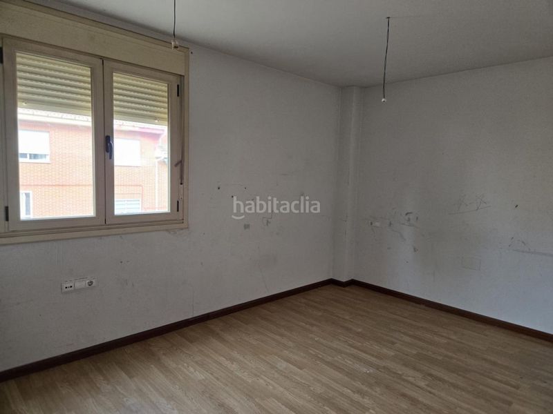 Foto ed48e9de-1f43-497f-8b6e-f362f4a7a23e. Pis amb calefacció aparcament a Astorga