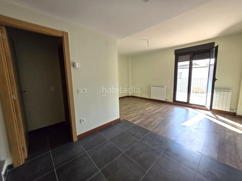 Foto bdf0e9cc-e062-4ab5-a1d3-4f7a4406d7e0. Dúplex amb calefacció aparcament a Puebla de Lillo