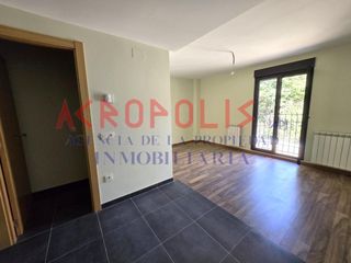 Zweistöckige Wohnung in Puebla de Lillo. Venta de piso en puebla de lillo