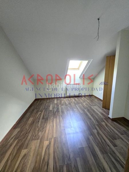 Foto d3d3068e-9135-4abd-a54f-bfeb6fd325e8. Dúplex amb calefacció aparcament a Puebla de Lillo