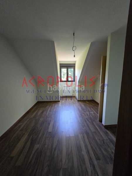 Foto dbd50372-ad16-4ac8-b48b-5e8df2988563. Dúplex amb calefacció aparcament a Puebla de Lillo
