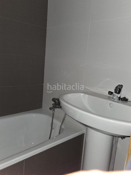 Foto 2a6b5ae3-f74a-4b72-8fe7-55b090594502. Dúplex amb calefacció aparcament a Puebla de Lillo