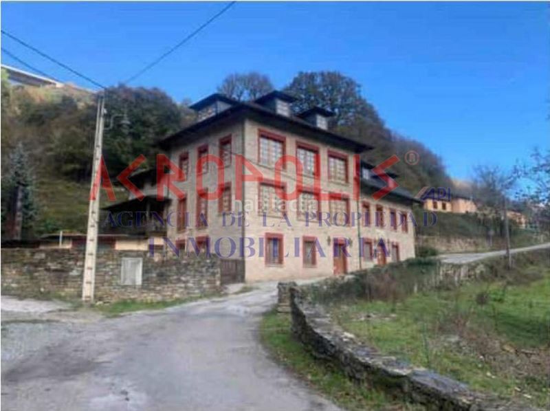 Foto 127561b9-3124-4a5c-bd46-d2159118dd6b. Piso venta de edificio en Vega de Valcarce