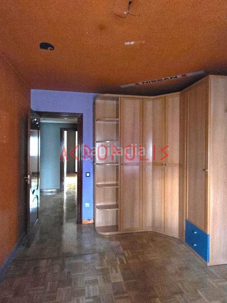 Foto 774f4614-90bf-4393-bb27-e09294bbc14e. Piso venta de piso en San Claudio - La Chantría León