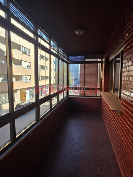 Foto fc06b655-8131-41f4-9c20-7a3f8c88e580. Piso venta de piso en San Claudio - La Chantría León