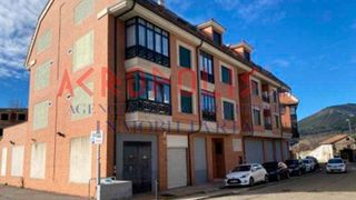 Local Comercial  Calle escuelas. Venta de oficina en boñar, leon