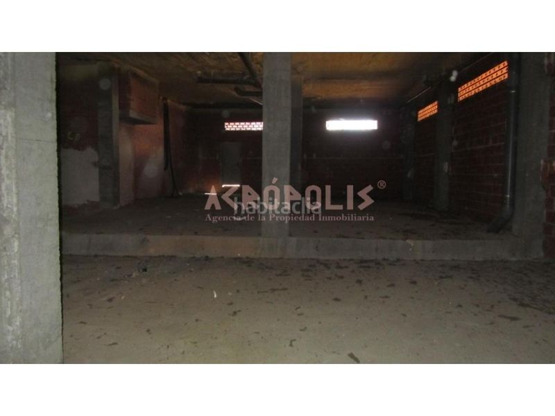 Foto c0109998-b566-4a17-be9d-4575324bf6fe. Local comercial amb calefacció a San Claudio - La Chantría León