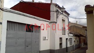 Chalet  Calle de san martin. Venta de casa en benavente