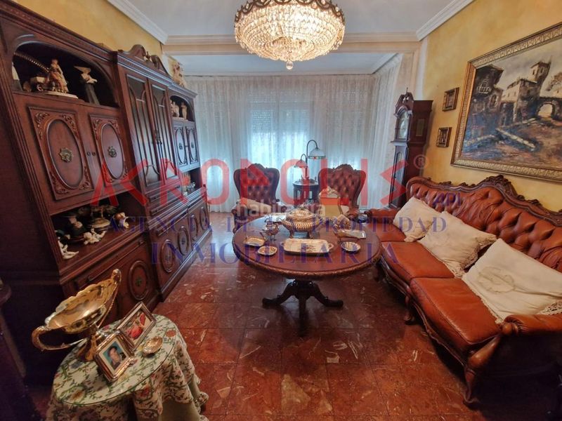 Foto 30903483-7d41-49fd-b979-1369387454ad. Edificio in Benavente