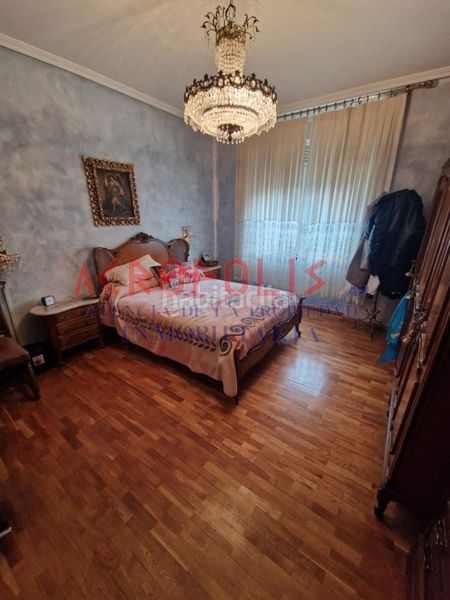 Foto c32853d8-071c-4d1d-9de2-25d822415569. Edificio in Benavente