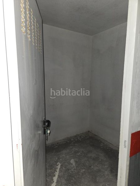 Foto 34d912a8-c7e6-4b03-a5f7-ec99f612e7d8. Aparcament cotxe a Puebla de Lillo