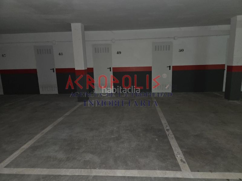 Foto 2b8eadc7-4549-4ed8-b319-cb7888266505. Aparcament cotxe a Puebla de Lillo