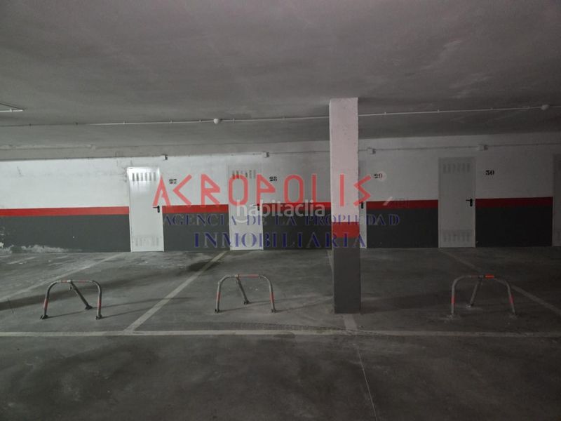 Foto 80f8fc29-86eb-46c2-983a-53fb03b90c6e. Aparcament cotxe a Puebla de Lillo