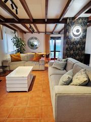 Casa  Calle paradinas. Venta de casa en villaquilambre