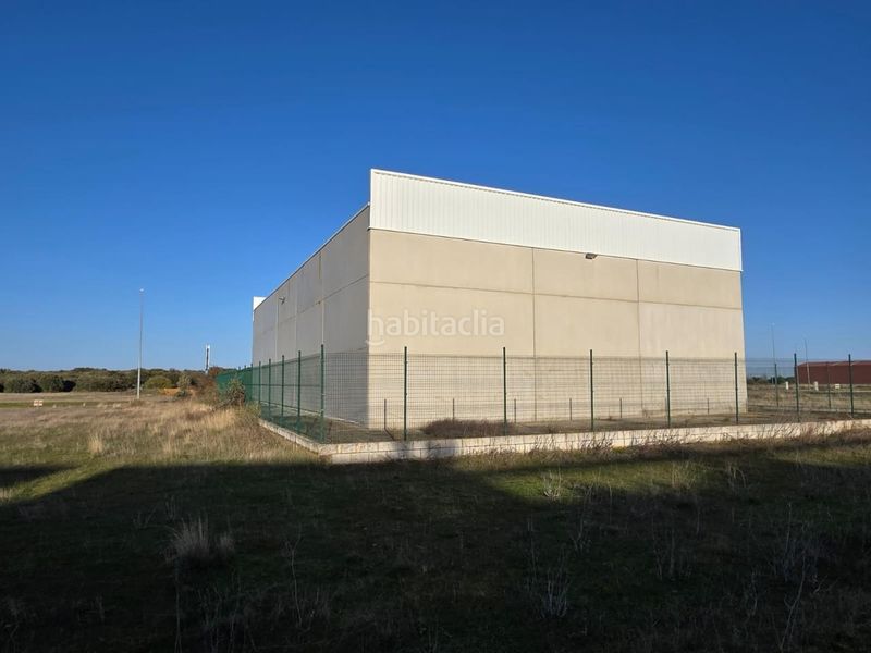 Foto 819f8655-e168-4430-a809-fa06f7de0d92. Local comercial amb calefacció a Valderrey