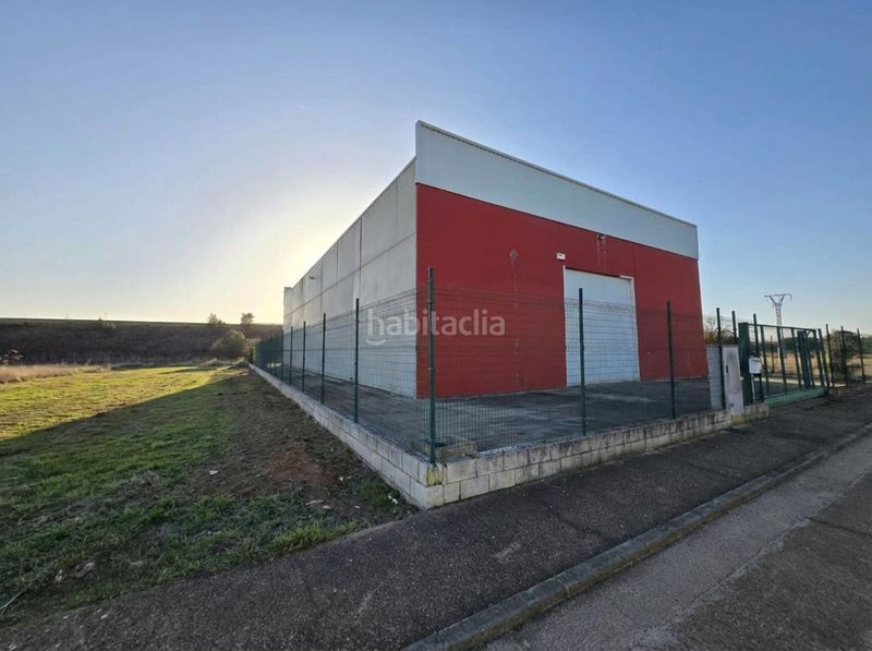 Foto e48d7379-ce66-4029-929a-87e6c93b28ff. Local comercial amb calefacció a Valderrey