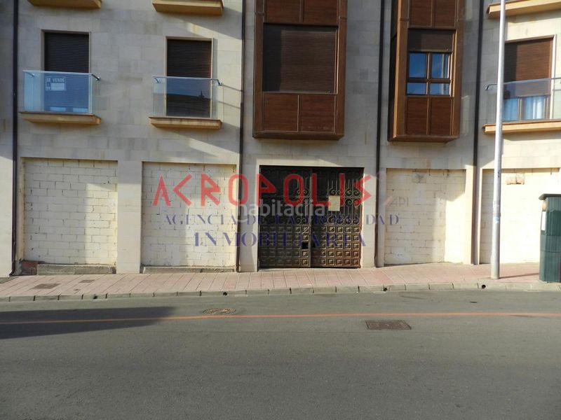 Foto 3158bdf8-890f-463d-9e63-ddbfadff2fe6. Lloguer edifici a Benavente
