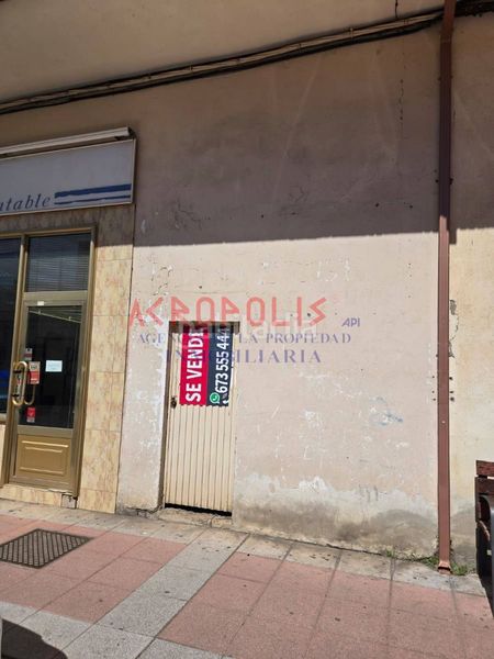Foto f2fa0e85-37ee-43a6-8524-d72c8804cf7e. Local comercial a Benavente