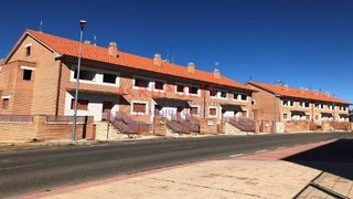 Haus in Valdefresno. Obra parada en venta en de la ua, valdefresno