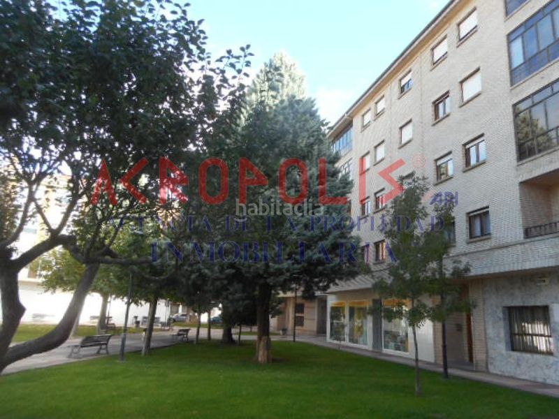 Foto 56c0cafa-cf59-4b0a-9334-27a048d4a9db. Local comercial a Robla (La)