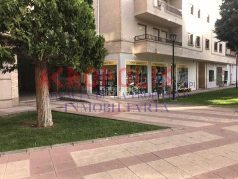 Foto 795bb6cf-3842-4d98-a001-01041b08e1aa. Local comercial a Robla (La)