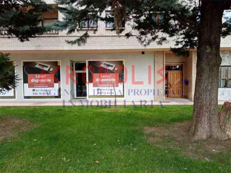 Foto afea4d23-c8f3-4524-8ffe-6aa5ec559890. Local comercial a Robla (La)