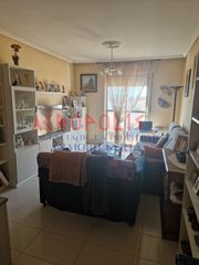 Penthouse in Benavente. Piso en calle escultor coomonte casas de la ría