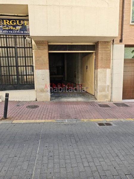 Foto 84d64d65-a6f0-4fd9-a676-a89dcc485d5c. Aparcament cotxe a Benavente