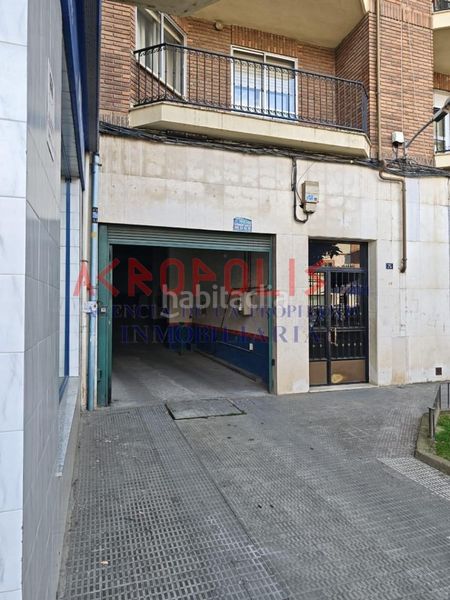 Foto b7a2c481-a132-4b59-a1b9-d4edb16b7b3d. Aparcament cotxe a Benavente