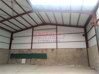 Lloguer Local Comercial a Cuadros. Alquiler de nave en cuadros, león