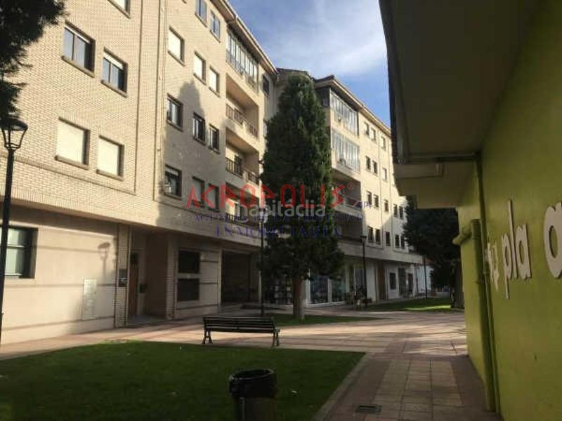 Foto 0910f17e-ad46-4b87-be4e-32be9d931215. Lloguer local comercial a Robla (La)